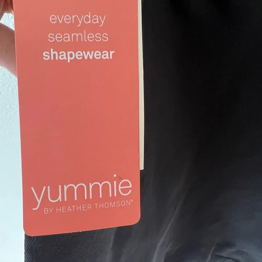 Yummie Women's Seamless Convertible Shapewear Camisole size L/XL